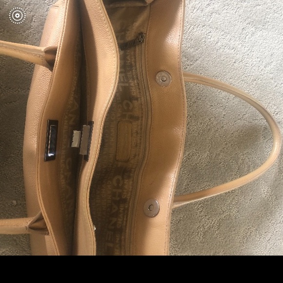Authentic Tan CHANEL 2.5 East Executive Tote Purse - Picture 7 of 8